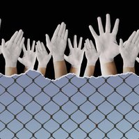 Voi siete in gabbia, noi siamo il mondo. PuntoG. Il femminismo al G8 di Genova (2001-2021) - festival dei diritti